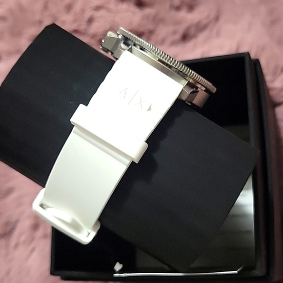 Armani Exchange Men's Stainless Steel Dive Inspired Watch with Silicone Band - Picture 3 of 7